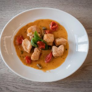 Bocconcini di tacchino con pomodorini e capperi