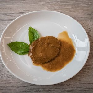 Brasato di manzo al cannonau con funghi