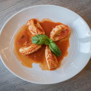 Culurgiones al pomodoro e basilico