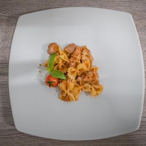 Pasta con tonno e pesto