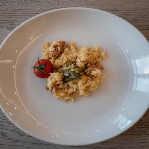 Risotto con salsiccia e asparagi