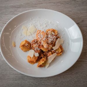 Tortellini al ragù